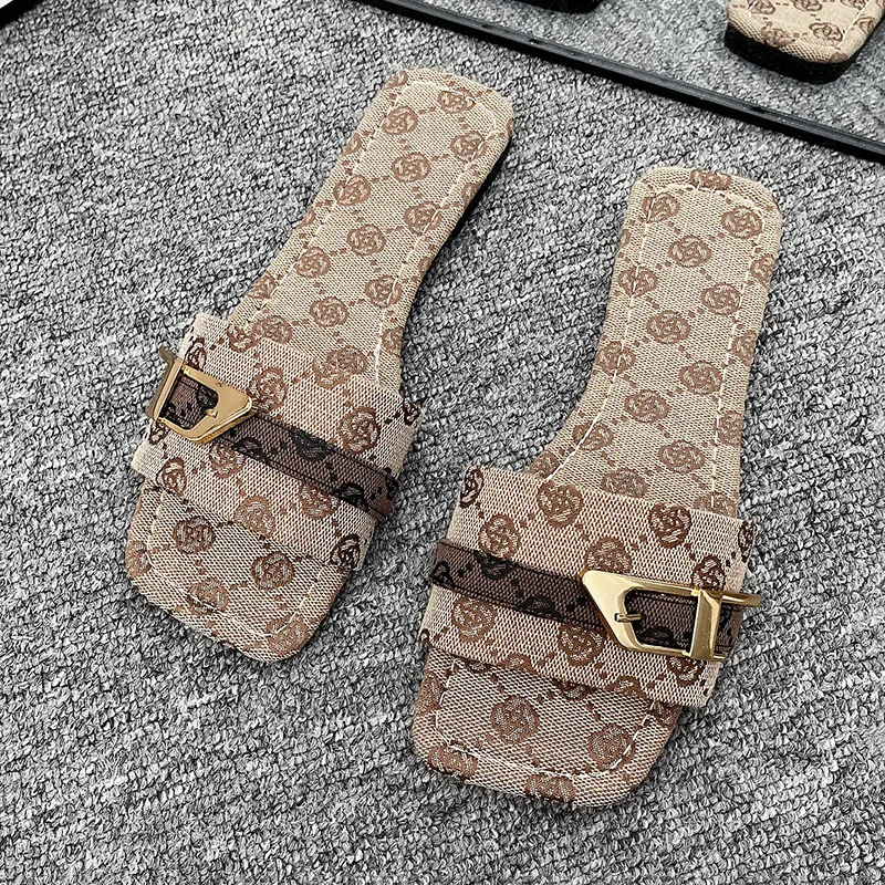 Free Shipping 2026 Summer New Design Large Size Printed Women Fashion Versatile Casual Flat Single Strap Metal Buckle_voghion.com