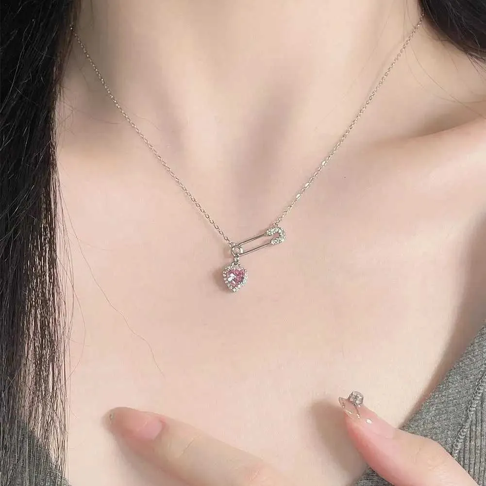 Collana con pendente a cuore spilla da balia gioielli donna_voghion.com