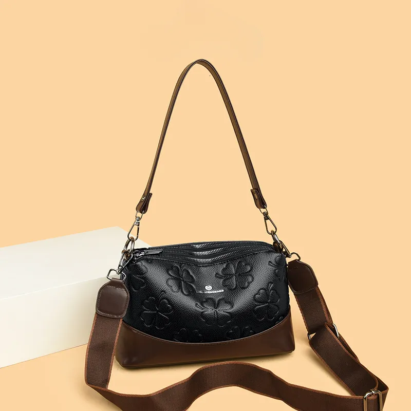 Borsa A Tracolla In Eco-pelle Bambi Picture Per Donna | Porta Telefono Fino A 5.5" | Con Tasche E Tracolla Regolabile | Nero - 5