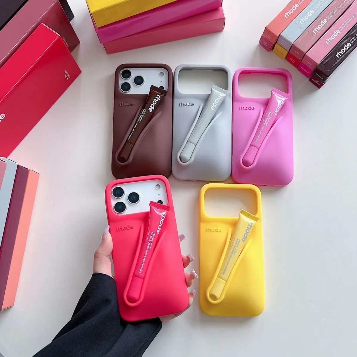 Estetica Porta Burrocacao IPhone 14 Pro Max Slot Rossetto Chiara Cover IPhone 13 Pro Y2K Rosa Coquette Stile_voghion.com