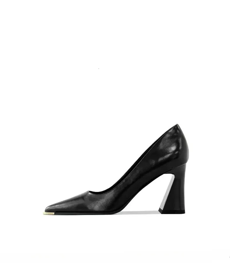 Women's Classic Leather Pointed Toe Pumps Elegant Flat Shoes_voghion.com