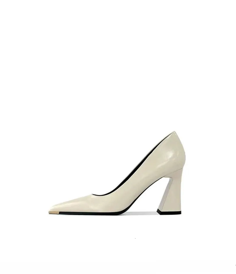 Women's Classic Leather Pointed Toe Pumps Elegant Flat Shoes_voghion.com