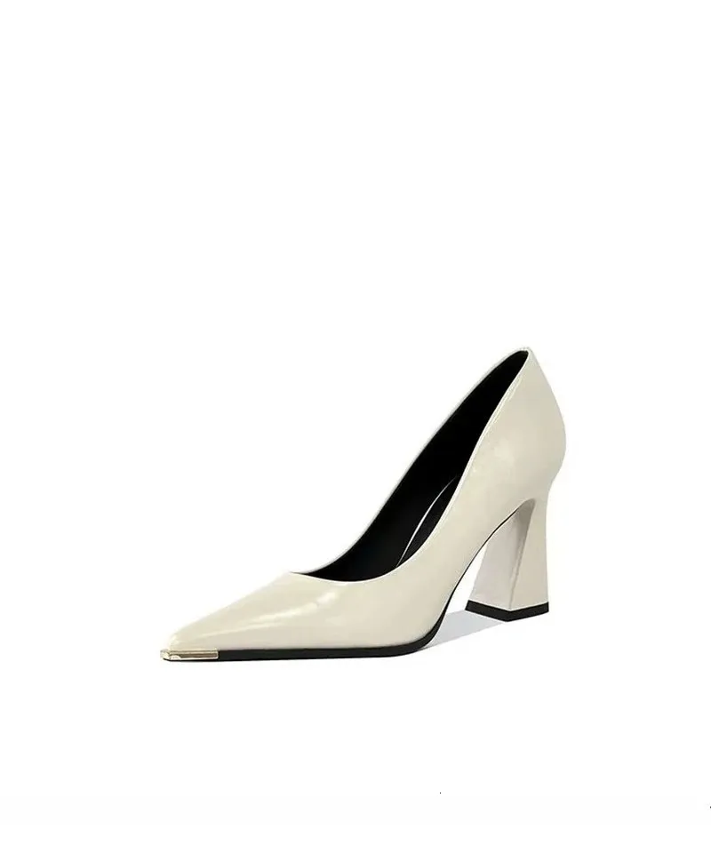 Women's Classic Leather Pointed Toe Pumps Elegant Flat Shoes_voghion.com