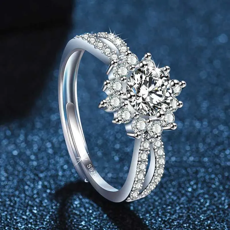 Elegant 925 Sterling Silver Adjustable Ring With Zircon For Women_voghion.com
