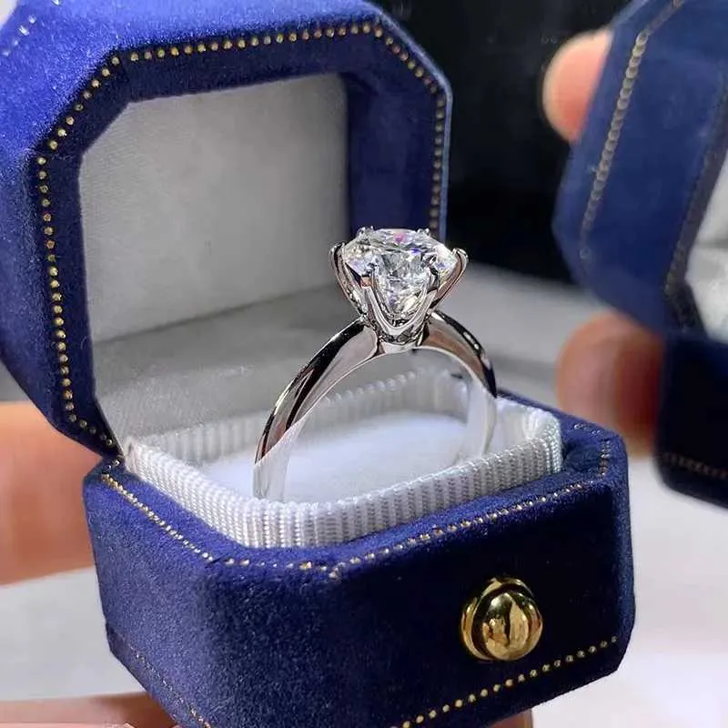 Bague solitaire en argent sterling 925 véritable, sertie d'une moissanite de 1 carat et d'un zircon cubique, idéale pour les fiançailles, les mariages et les fêtes._voghion.com