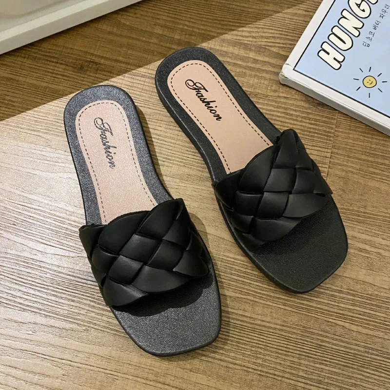 Summer Designer New Woven Diamond Pattern Home Outdoor Versatile Fashion Lightweight Breathable Slippers Anti Slip Wear_voghion.com