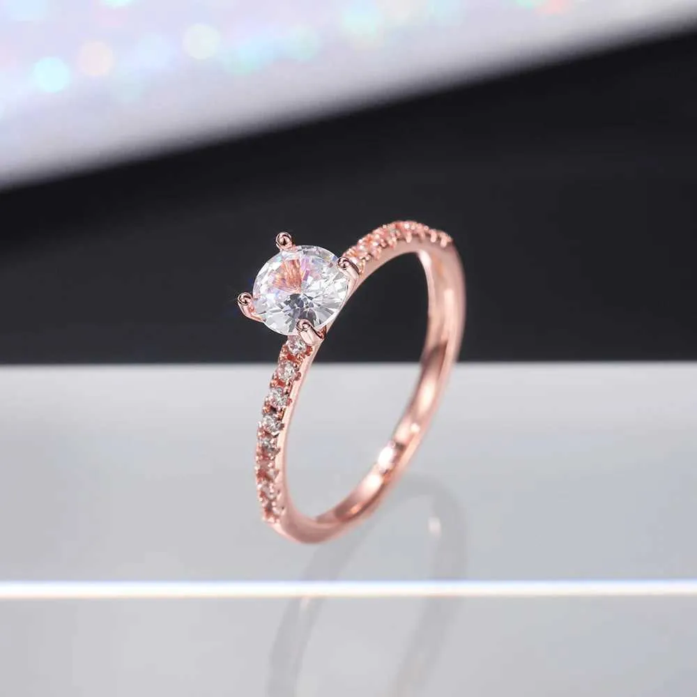 Classic 4-claw Round Zirconia Women's Engagement Wedding Ring_voghion.com