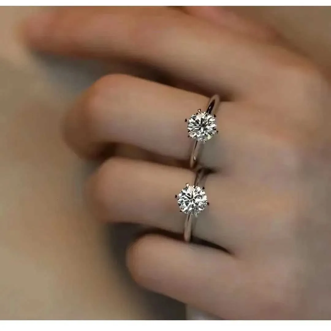 Designer Solitaire Engagement Ring With Moissanite Sterling Silver_voghion.com