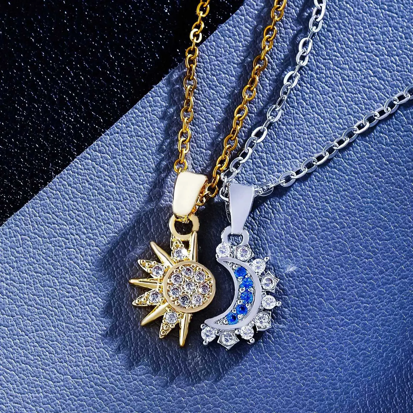 Personalized Retro Magnetic Sun Moon Necklace Set For Couples_voghion.com