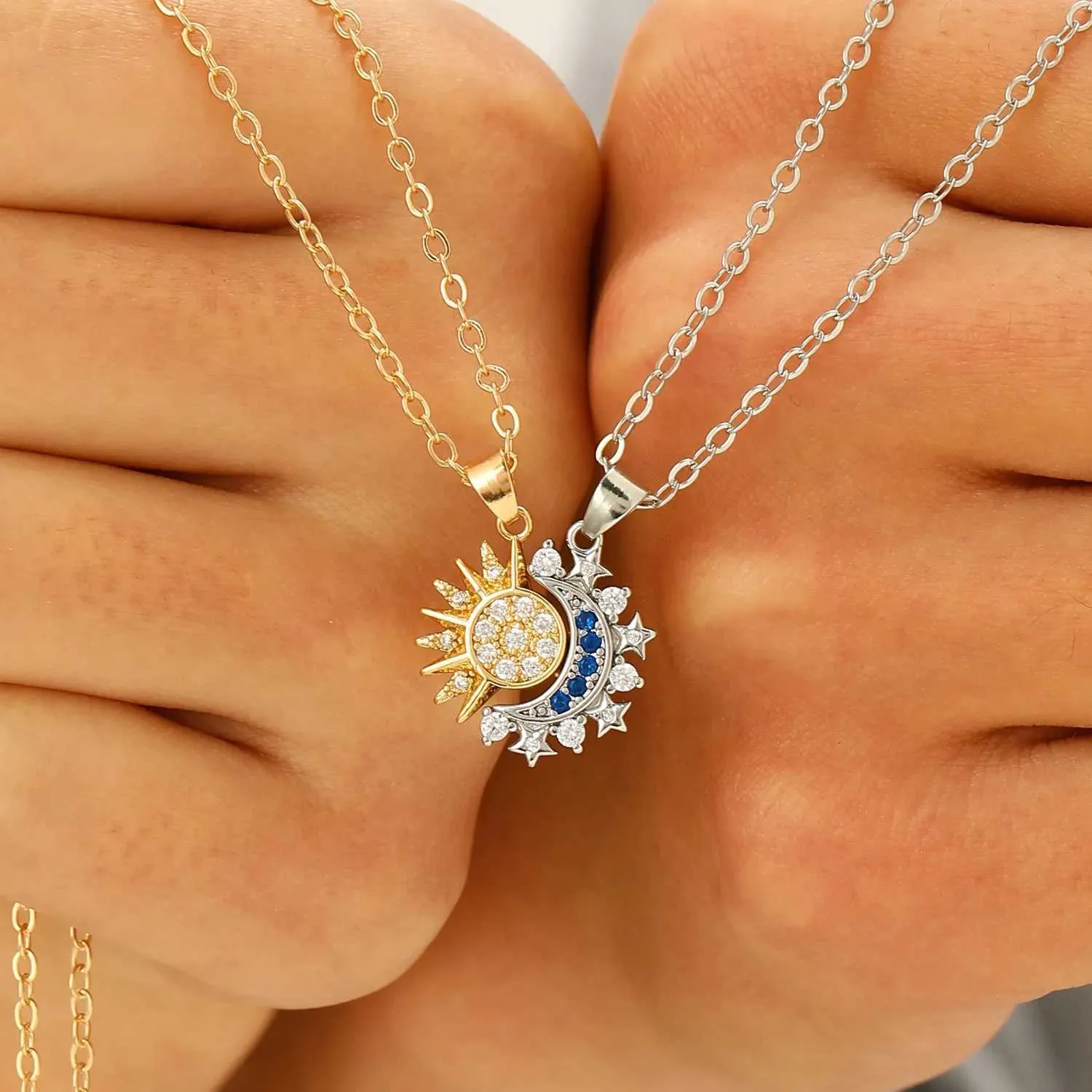 Personalized Retro Magnetic Sun Moon Necklace Set For Couples_voghion.com