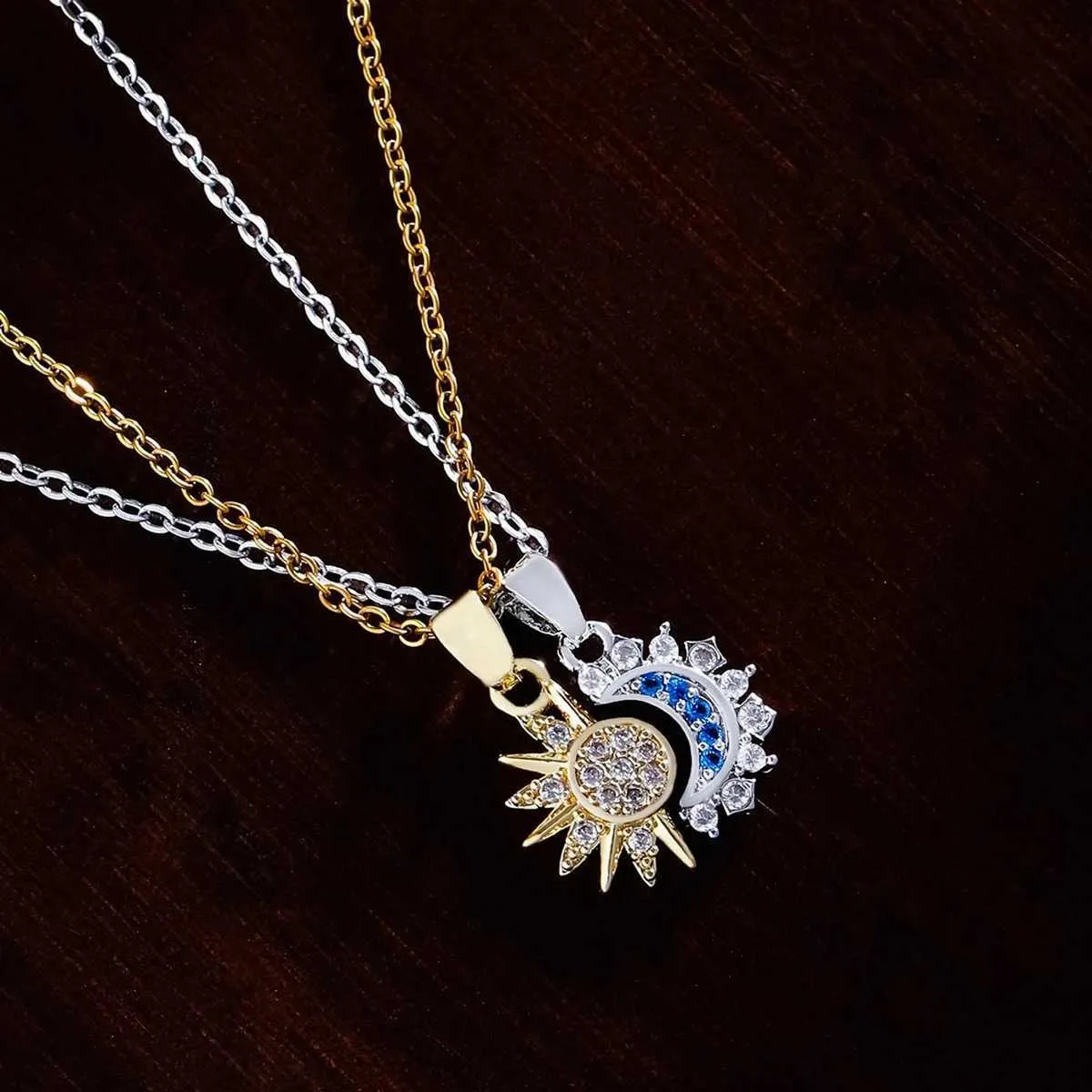 Personalized Retro Magnetic Sun Moon Necklace Set For Couples_voghion.com