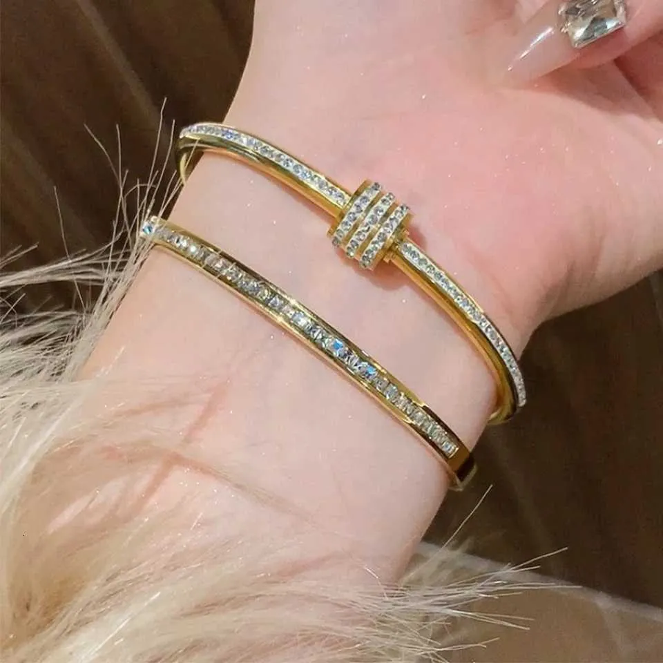 Zakol Stainless Steel Stackable Bangles With Crystal Cz Set_voghion.com