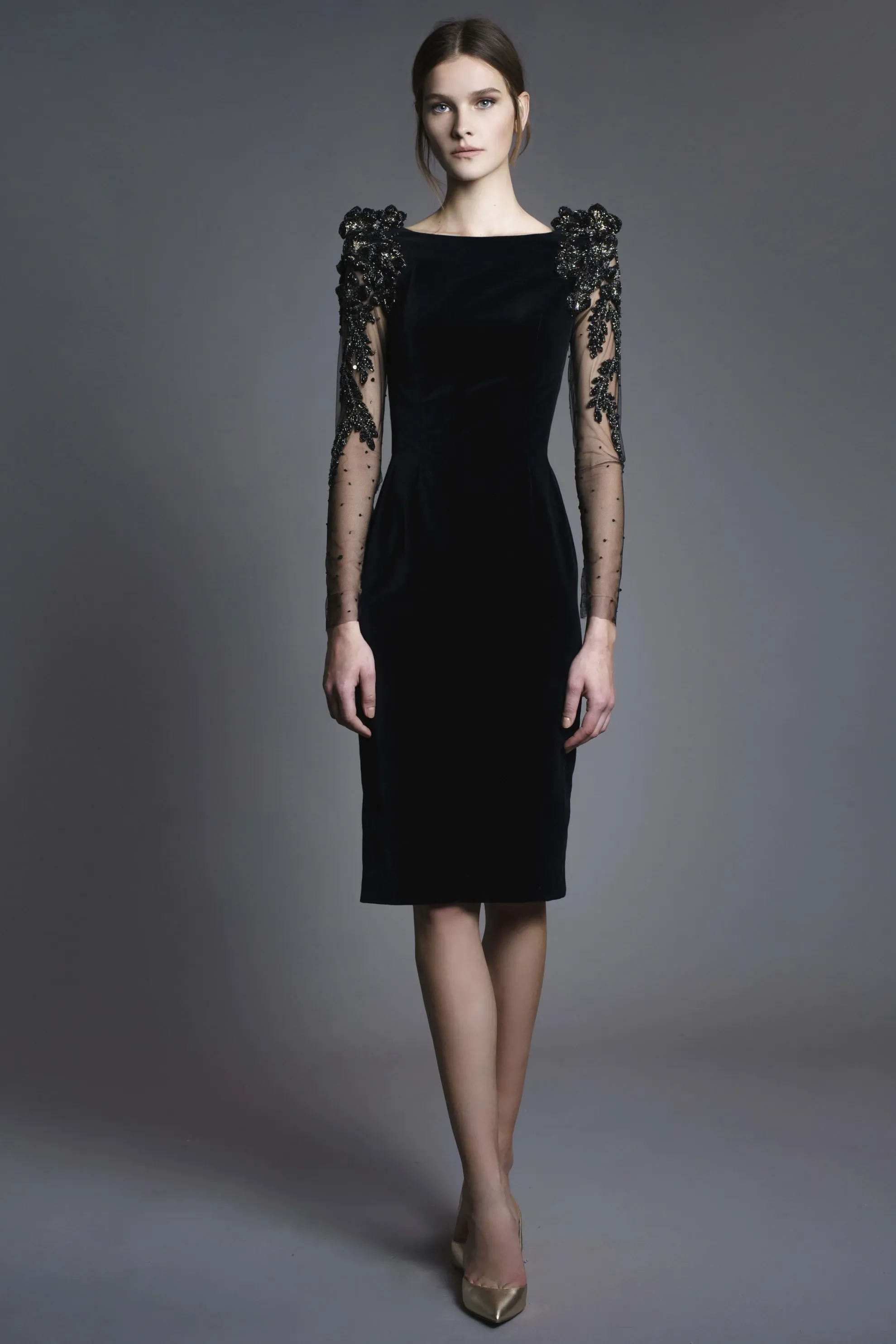 elegant black mother of the bride dresses Column Half Sleeves Floor Length Dre evening party or any other occasions Black Mother of the Bride
