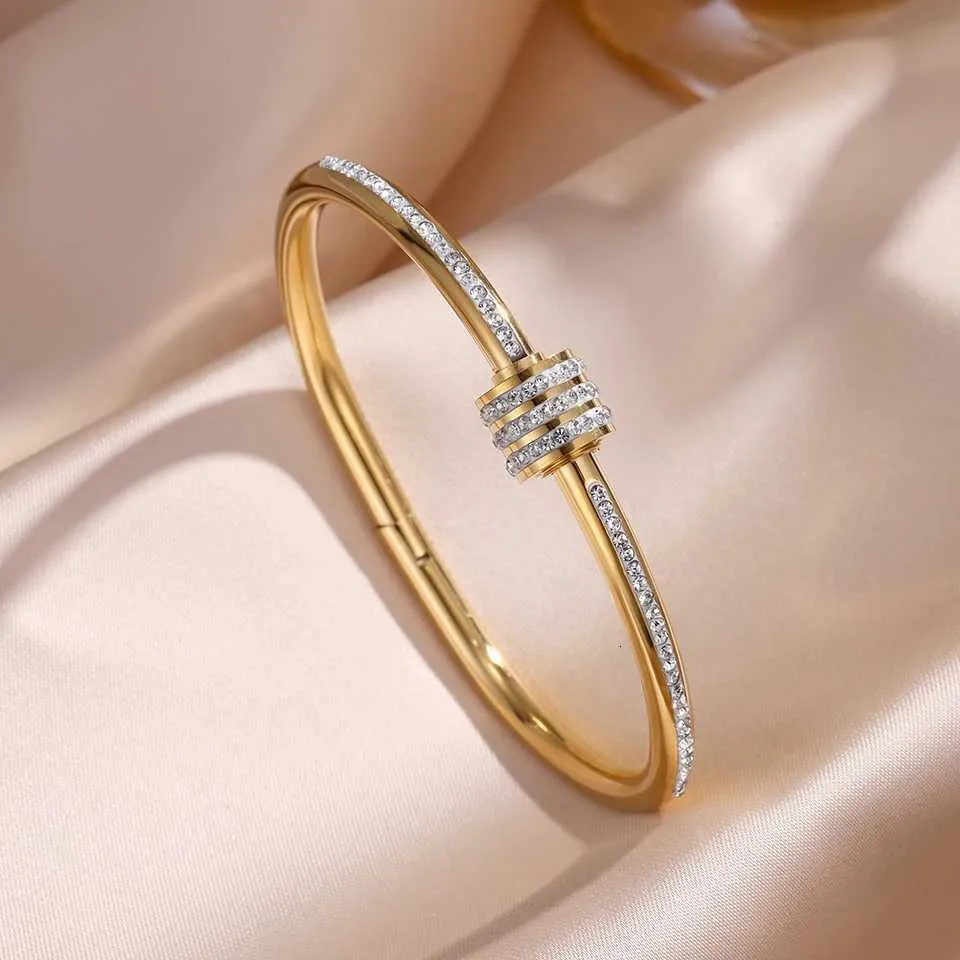 Zakol Stainless Steel Stackable Bangles With Crystal Cz Set_voghion.com