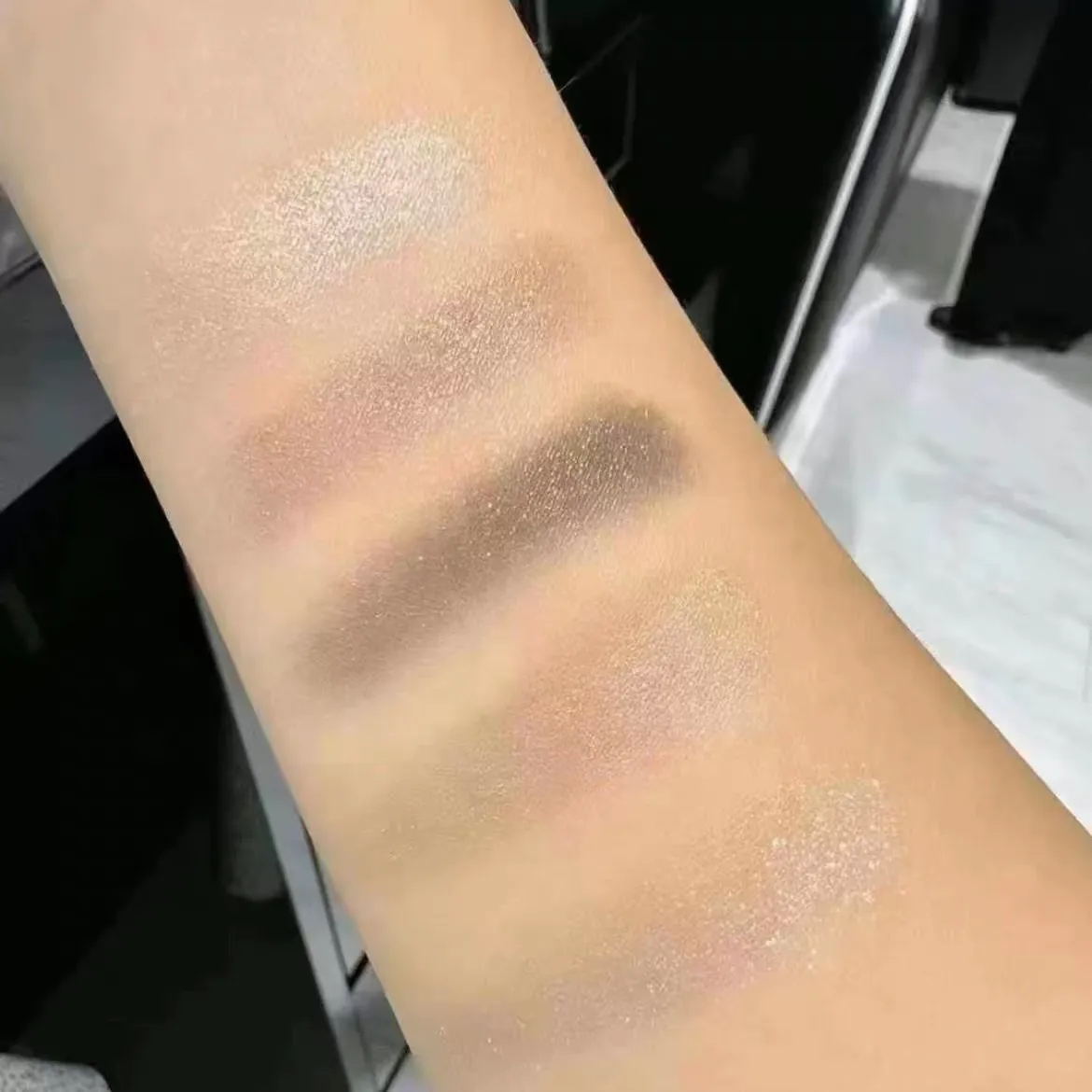 Lumiere Graphique Eyeshadow Palette 5 Long Lasting From