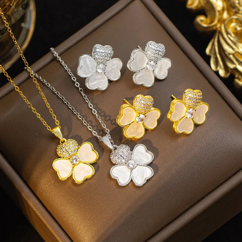 Modisches Design: Diamantbesetzte Halskette für Damen, Anhänger mit weißer Muschel und Kleeblattmotiv, neue hochwertige Ohrringe, Schlüsselbeinkette_voghion.com