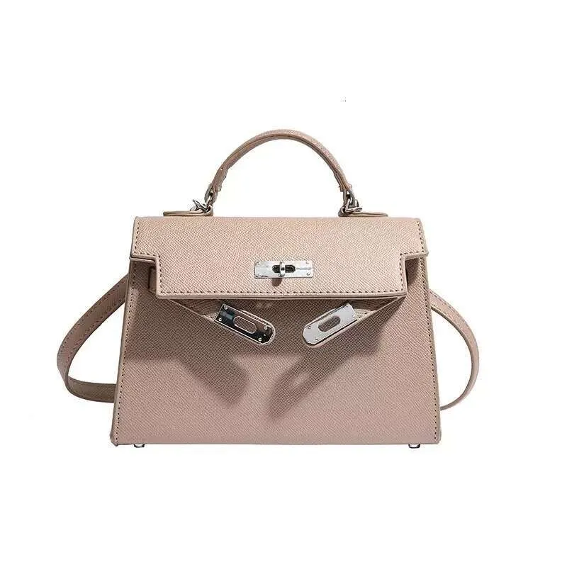 Inspired Hermes Kelly 20