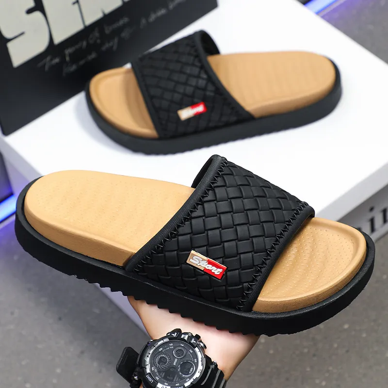 Free Shipping 2026s Summer New Design Woven Men Slippers Home Outdoor Lightweight Slip Resistant Durable Beach Cool_voghion.com
