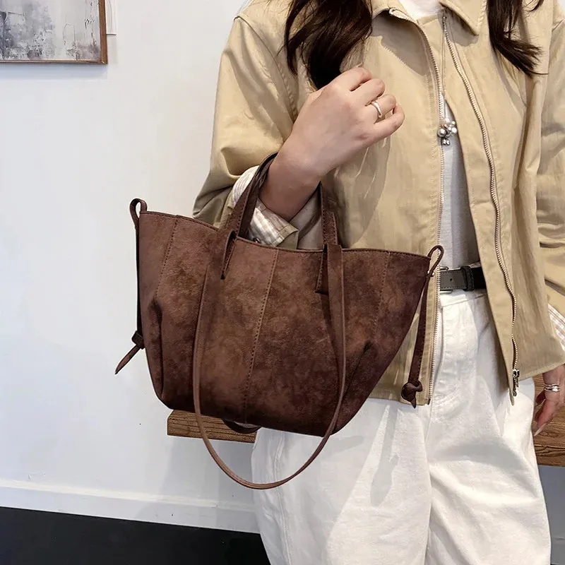 Borsa A Tracolla Donna In PU – Casual Vintage – Grande Capacità – Marrone, Nero, Bianco – 25x32x12 Cm