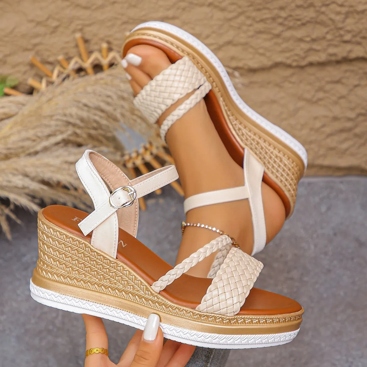 2026 Spring And Summer New Woven Wedge Large Size 35 43 Platform Versatile Single Buckle Strap High Heel Open Toe Roman_voghion.com