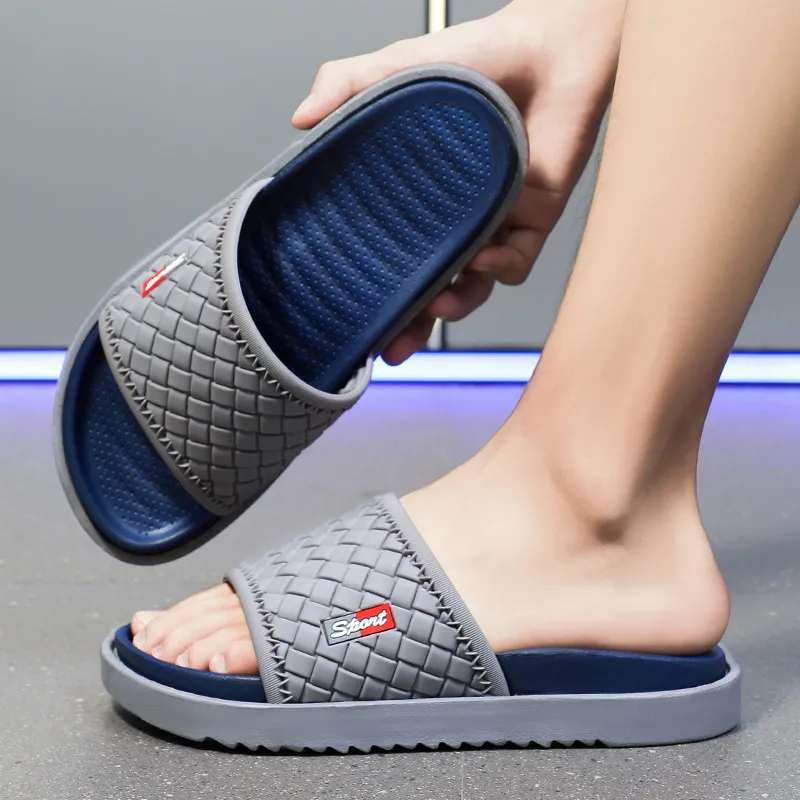 Free Shipping 2026s Summer New Design Woven Men Slippers Home Outdoor Lightweight Slip Resistant Durable Beach Cool_voghion.com