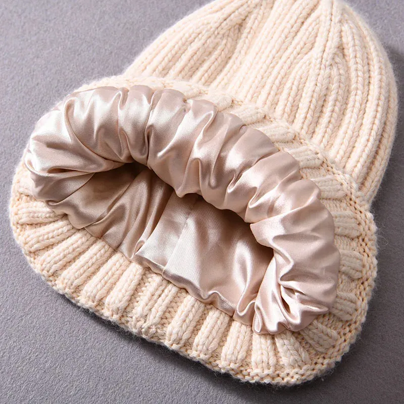 Winter Silk Satin Lined Knit Beanie Hat for Men Unisex Thick  display picture 3