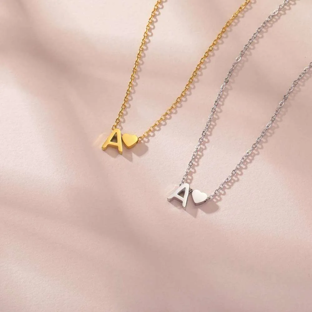 AZ Collana con ciondolo a forma di cuore con lette... - Grandado