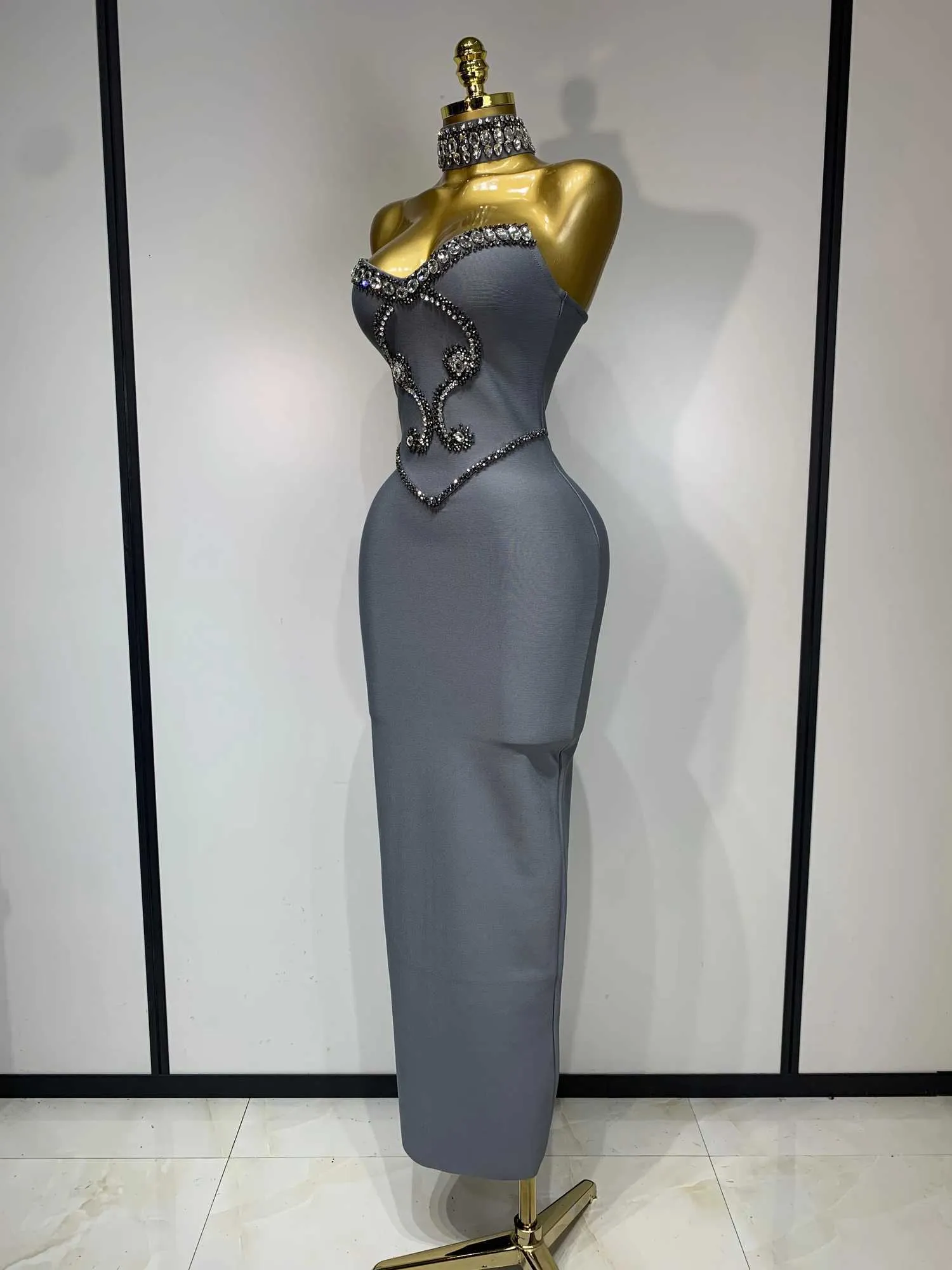 short beaded bandage dress Strapless Floor-Length Chiffon Synthetic Fiber Sleeve Evening Party from Dhgate Runway Dresses Lace dress