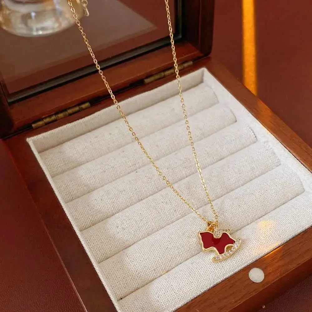Parure collier pendentif cheval et boucles d oreilles zircon_voghion.com