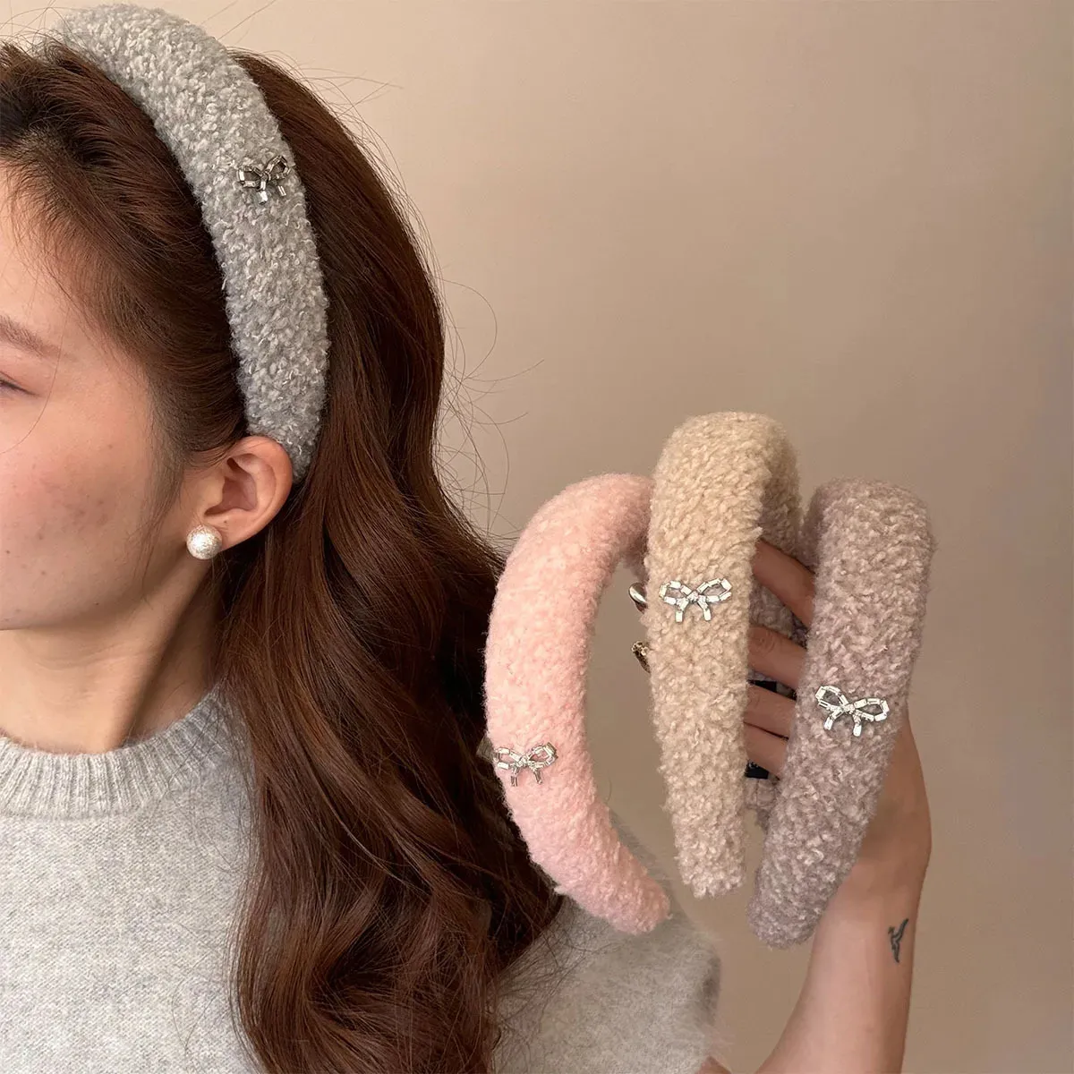 Yeshan Fasce per capelli da donna con strass e cristalli, con pettine per denti, antiscivolo, in plastica dura, a forma di onda, confezione da 4