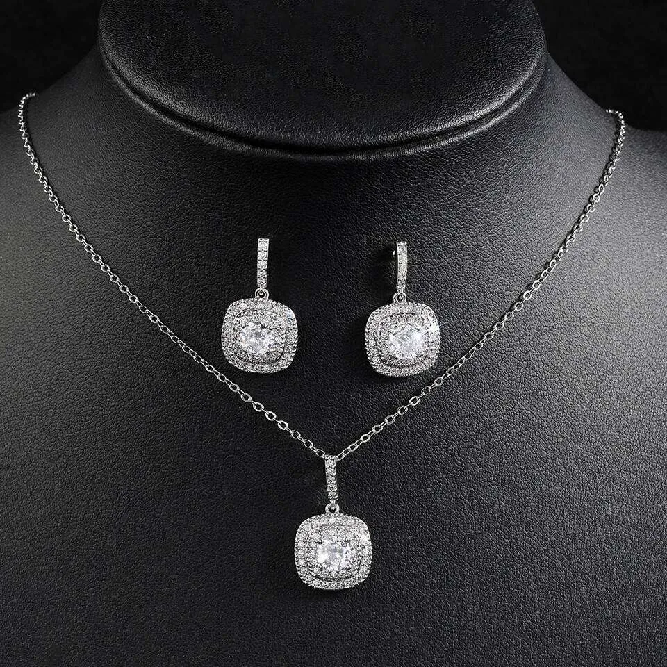 Collana Donna In Acciaio Placcato Oro Rosa Con Zirconia Cubica A Forma Di Quadrato – Gioiello Elegante E Brillante