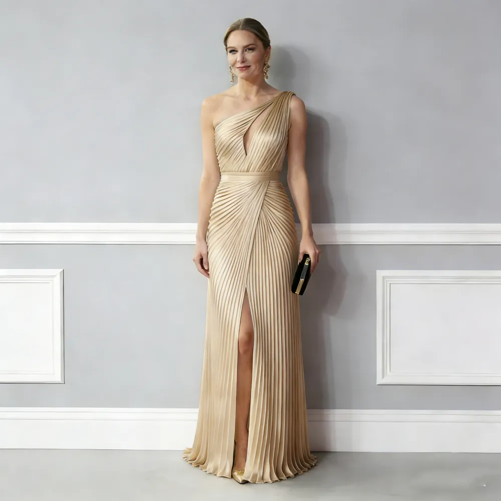 white and gold one shoulder prom dress Elegant Pleats One-Shoulder Dresses - Front Slit Sleeveless Long Evening Gowns for Women size_FR 42
