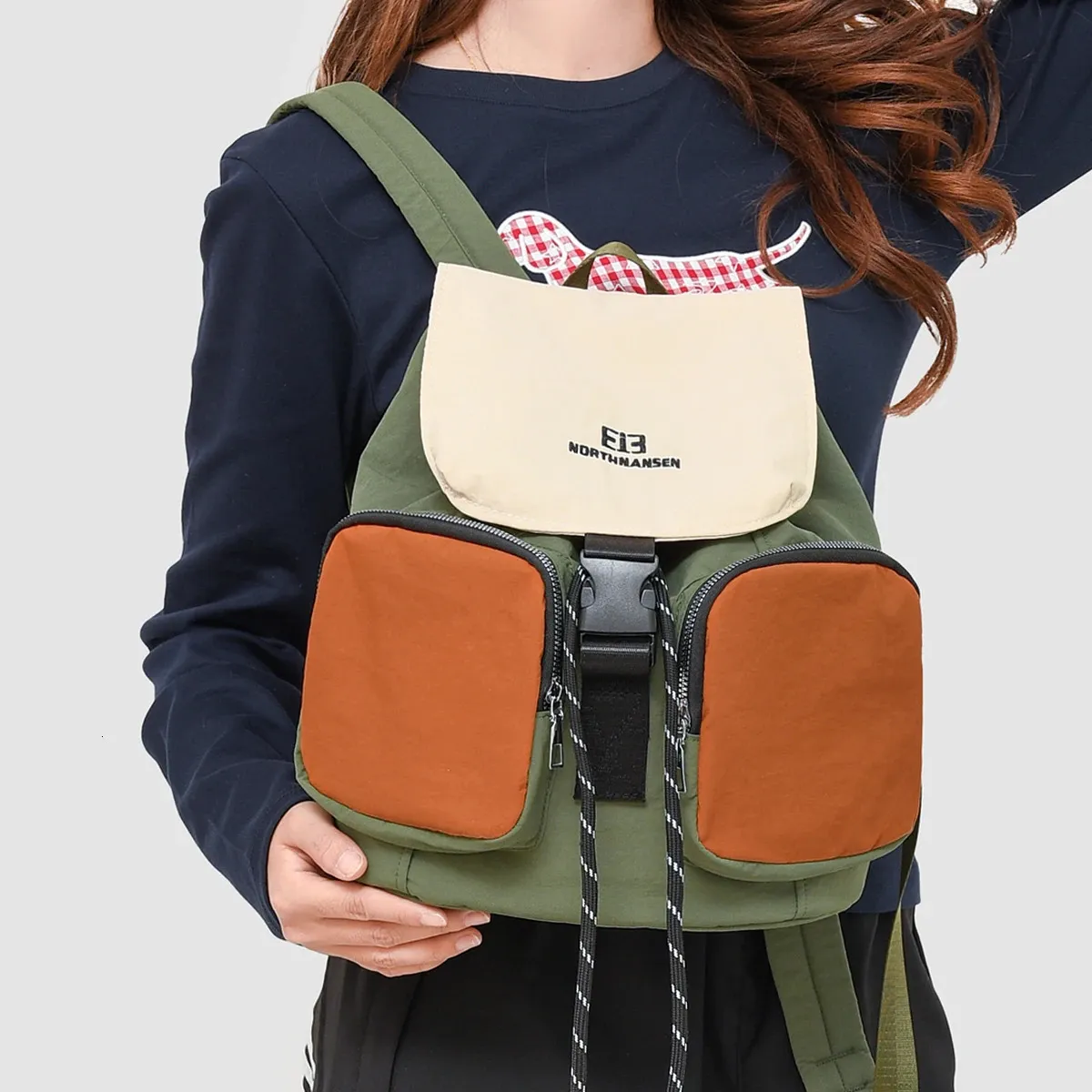 Waterproof Drawstring Backpack For Trekking And Hiking Sports_voghion.com