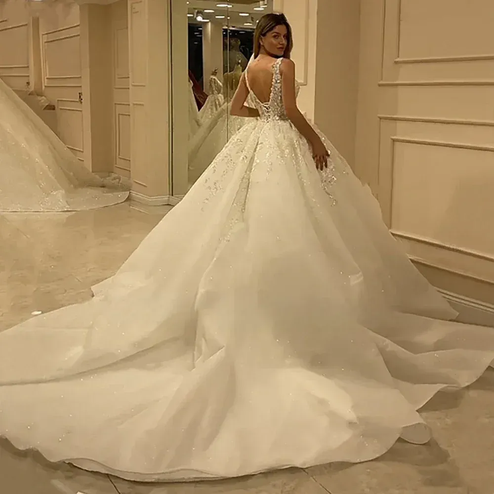 Wunderschönes Brautkleid Mit Pailletten Und Perlenstickerei, 2026, V  Ausschnitt, Schnürung, Vintage Stickerei, Spitze, Brautkleid, Brautkleid,  Robe Mariage, Vestido De Novia Von 140,77 € | DHgate, image size:1000x1000