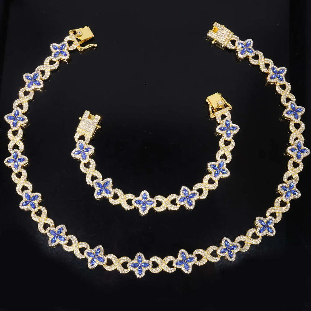 Four-Pointed Star Set Designer Necklace With Colored Diamonds Unique Four-Leaf Clover Design_voghion.com