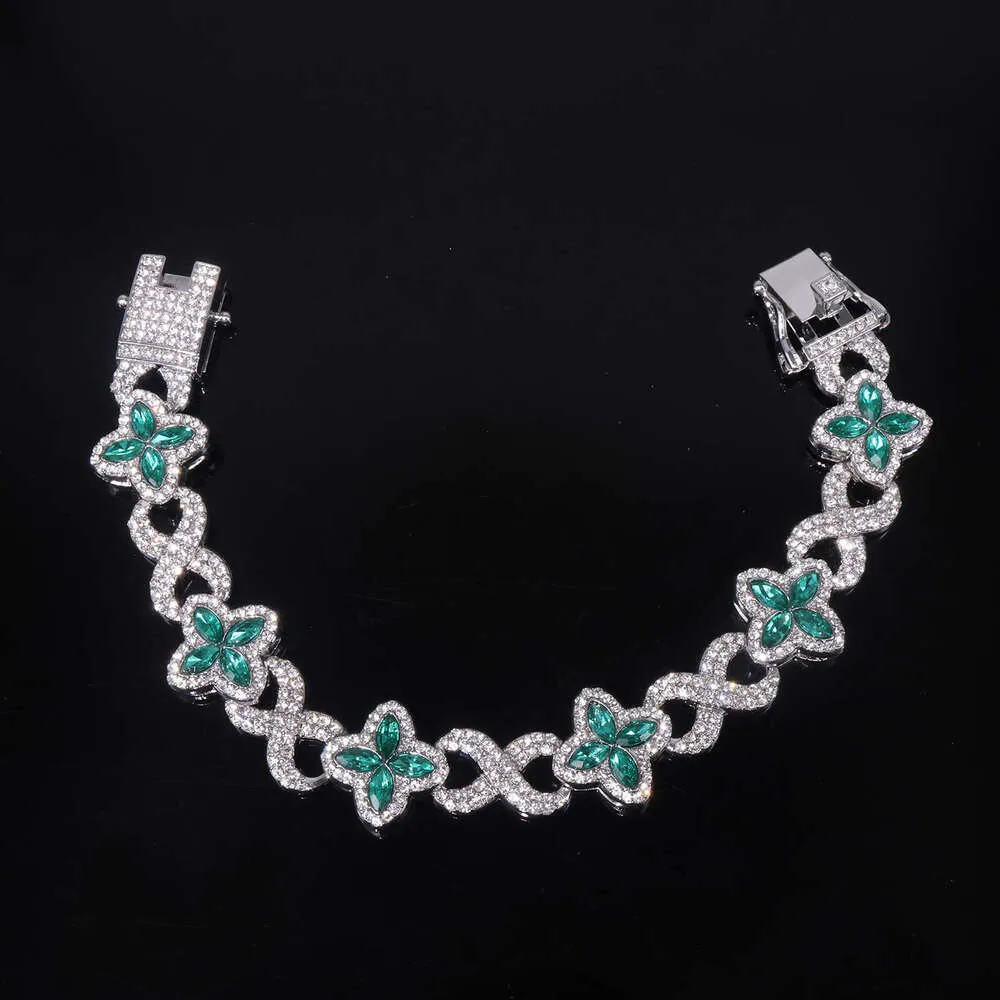 Four-Pointed Star Set Designer Necklace With Colored Diamonds Unique Four-Leaf Clover Design_voghion.com