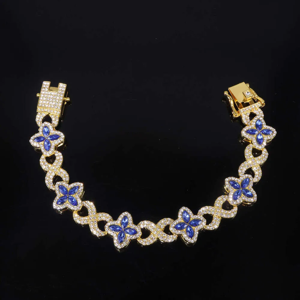 Four-Pointed Star Set Designer Necklace With Colored Diamonds Unique Four-Leaf Clover Design_voghion.com