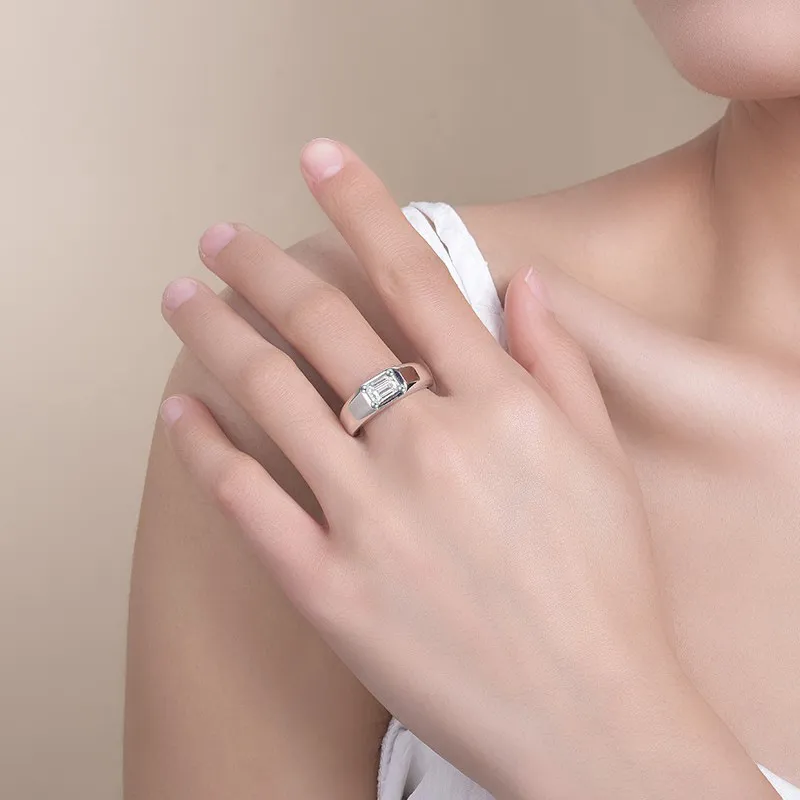Exquisiter, schlichter und eleganter rechteckiger Herrenring mit Moissanit-Einlage und verstellbarer Öffnung – ein hochwertiges Geschenk_voghion.com