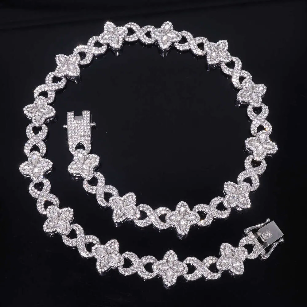 Four-Pointed Star Set Designer Necklace With Colored Diamonds Unique Four-Leaf Clover Design_voghion.com