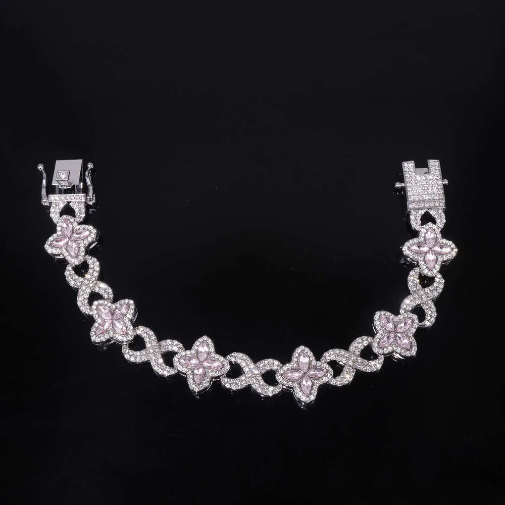 Four-Pointed Star Set Designer Necklace With Colored Diamonds Unique Four-Leaf Clover Design_voghion.com