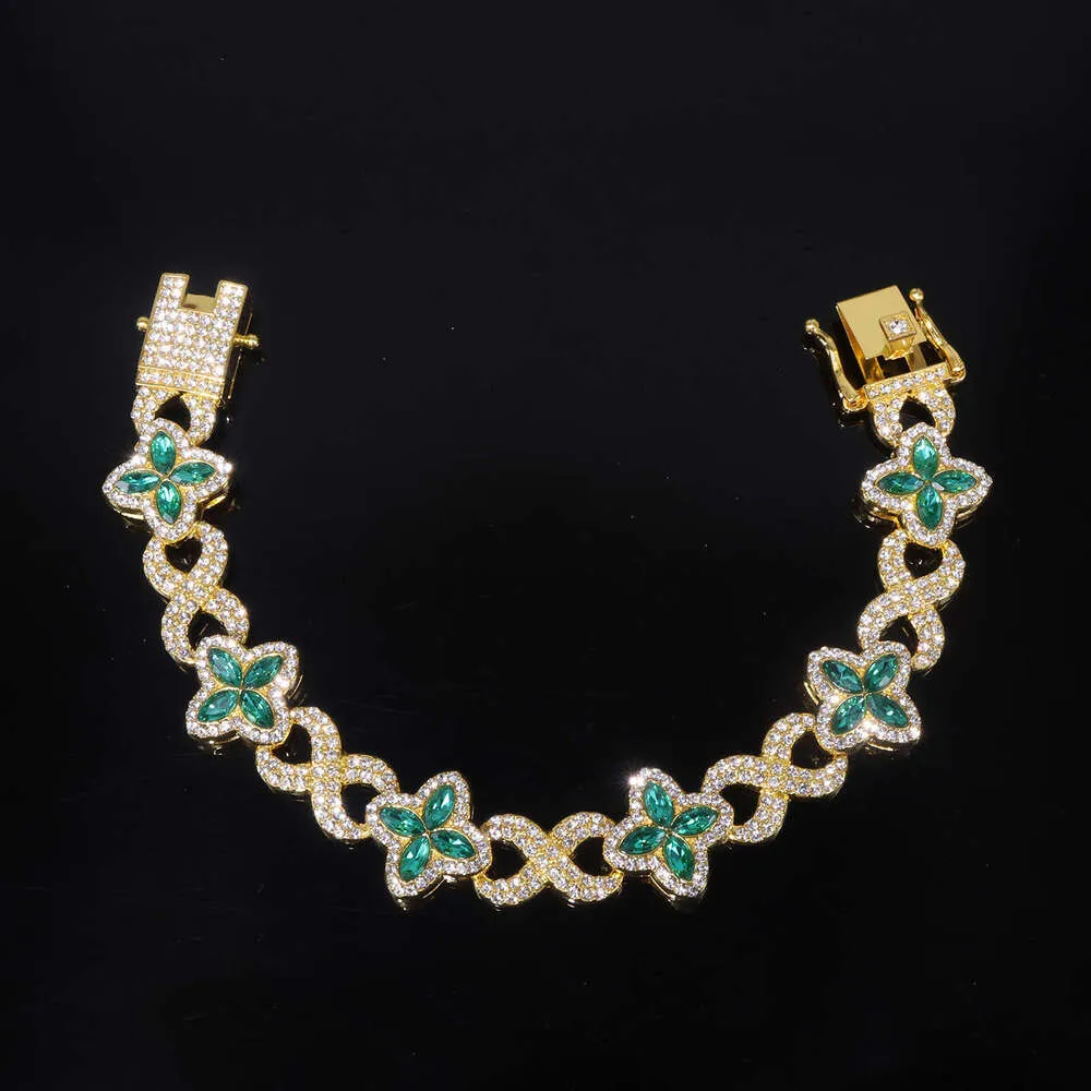Four-Pointed Star Set Designer Necklace With Colored Diamonds Unique Four-Leaf Clover Design_voghion.com
