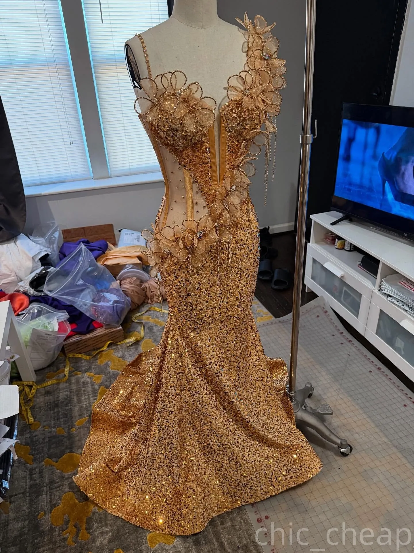 gold prom dresses 2025 Mermaid Dress Sequined Crystal Beaded Flowers Lace-Up Back Sweep Train Plus Size from Dhgate Prom any other information there.