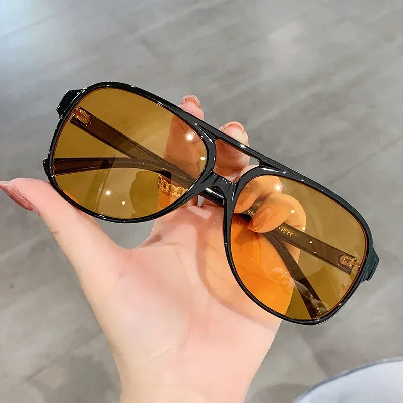 Classic Retro Vintage Aviation Pilot Sunglasses Women  display picture 3