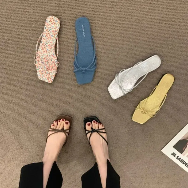 Summer Fashionable Plus Size Flat Flip Flops Comfortable To Wear On The Outside Soft Soled Slippers For Women 250703_voghion.com