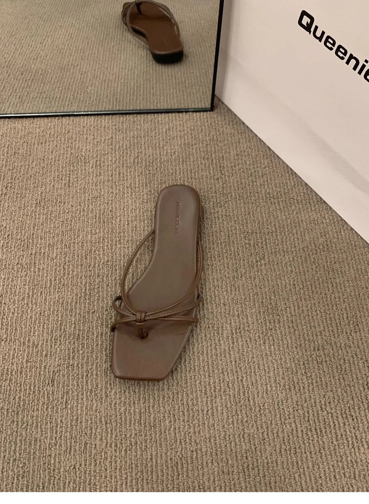 Comfortable Flat Sandals For Women Stylish Summer Flip Flops_voghion.com