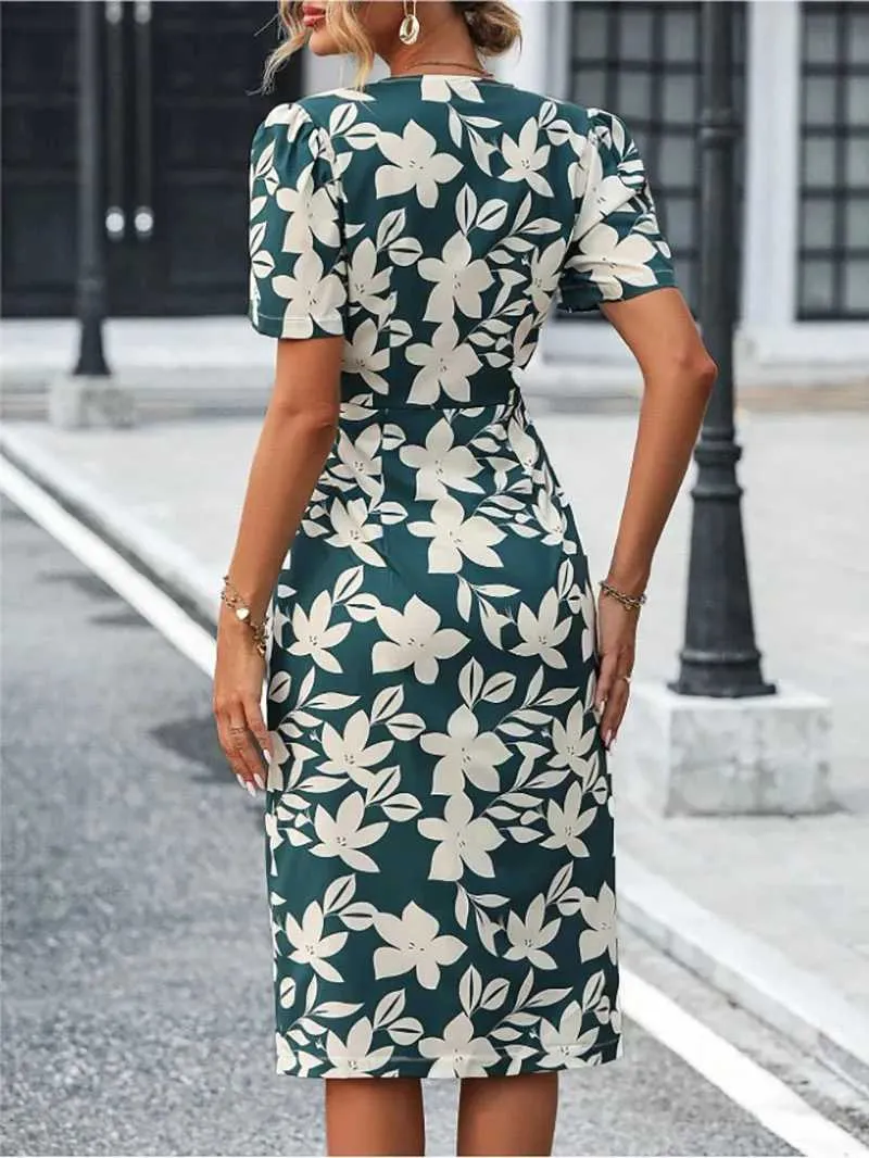 green emerald velvet dress 827Sexy tight-fitting square-neck dress female summer French niche hig –  Lee Nhi Boutique main image 0