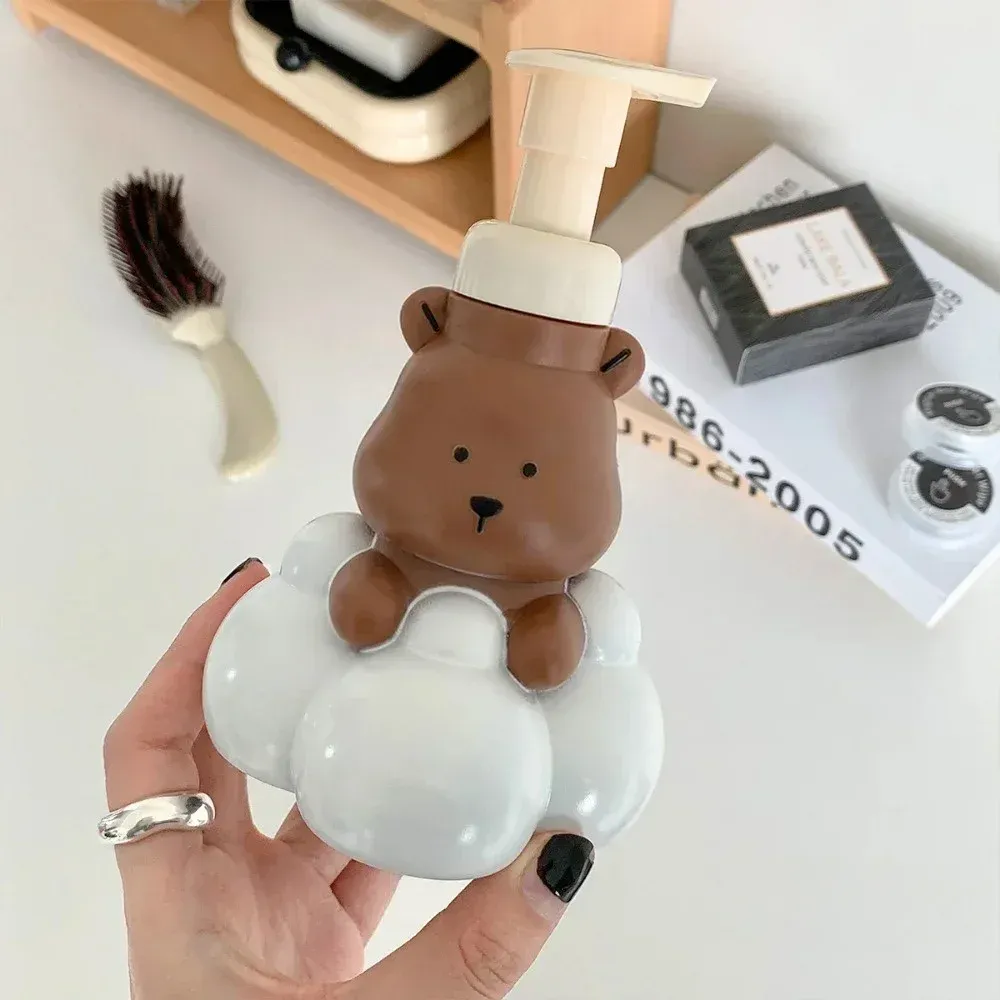Cute Bear-Shaped Foaming Soap Dispenser For Kids – 500ml Refillable Cartoon Hand Soap Pump, Kawaii Bathroom Decor (Brown)