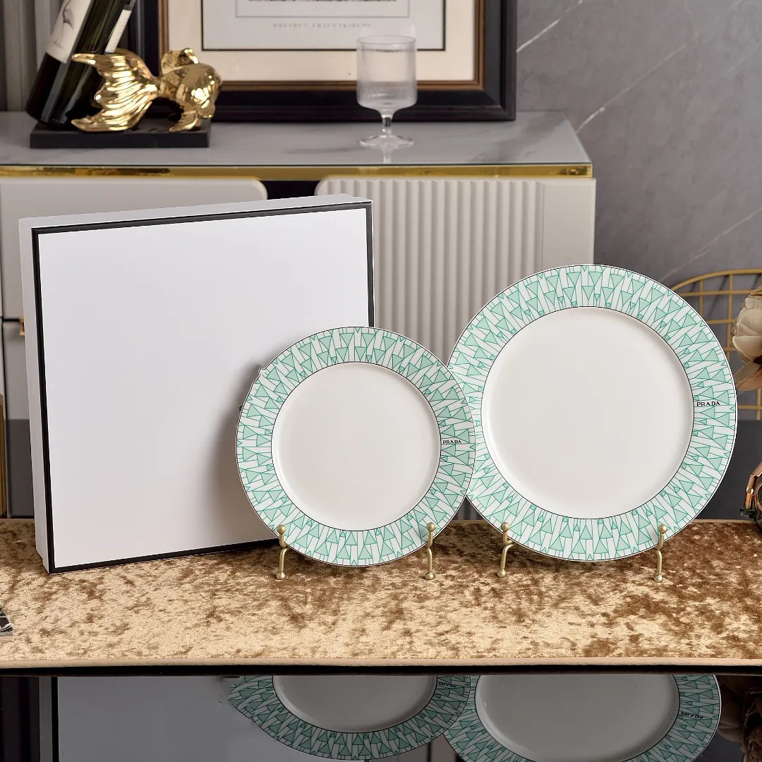 Luxuriöses Knochenporzellan-Teller-Set 2-teilig - Hochwertig - Klassisches Design - Perfekt für Feinschmecker