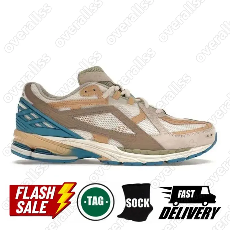 running shoes athletic sneakers