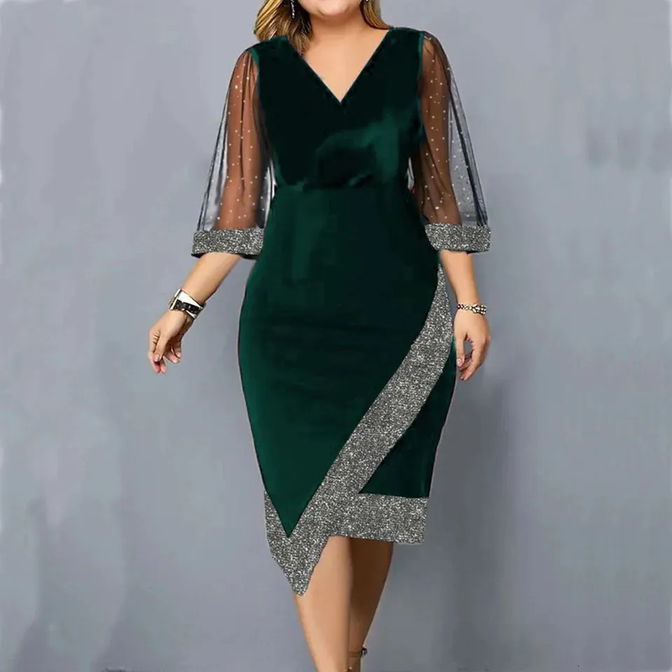 Elegant Black Sequin Dress for Women in Plus Size